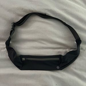 Lululemon “Fast and Free Running Belt”
